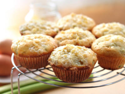 Muffin zenzero e rabarbaro: la ricetta vegana