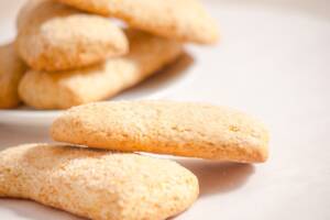 Biscotti tipo savoiardi o pavesini