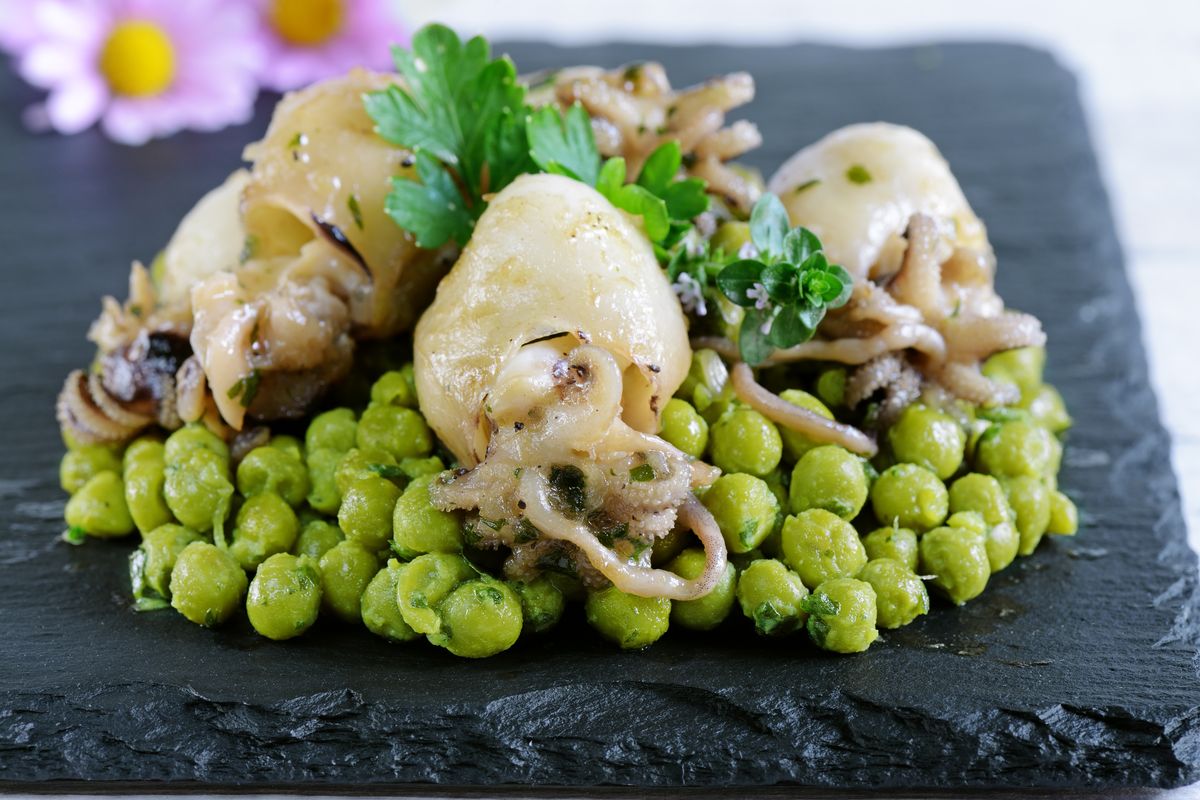 Cuttlefish with peas