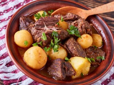 Come rendere la carne tenera e gustosa? I segreti della nonna