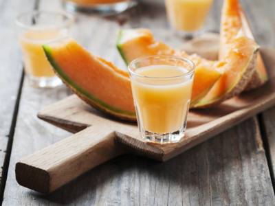 Dissetante, fresco e gustoso: è il meloncello, il liquore al melone!