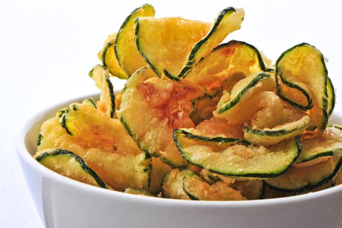 Come Fare Le Zucchine Fritte Croccanti Ricetta E Variante In Pastella