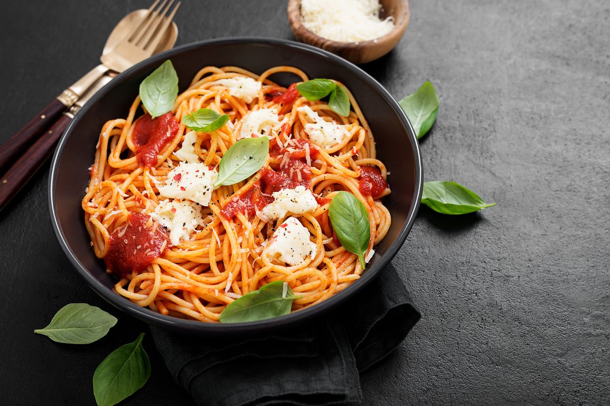 Spaghetti tricolore: la ricetta per primi piatti sfiziosi e veloci