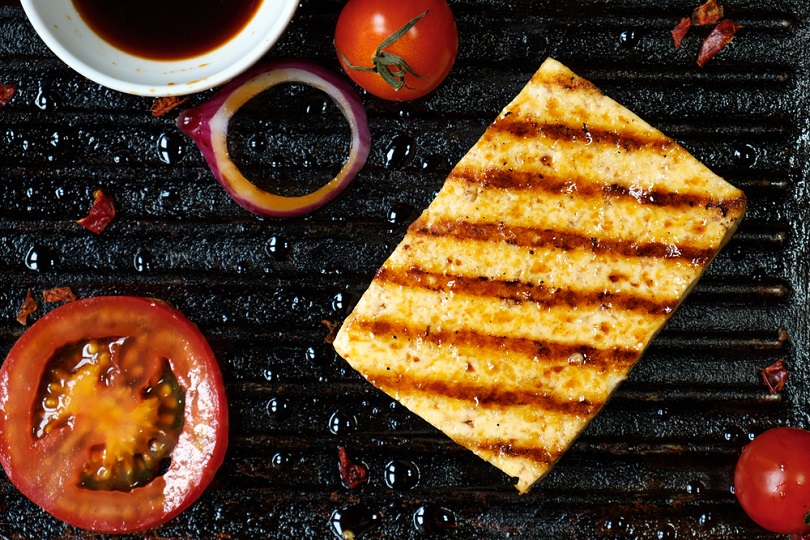 Tofu alla piastra agli aromi
