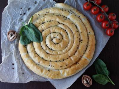 Torta salata spirale di verdure: la ricetta con le zucchine