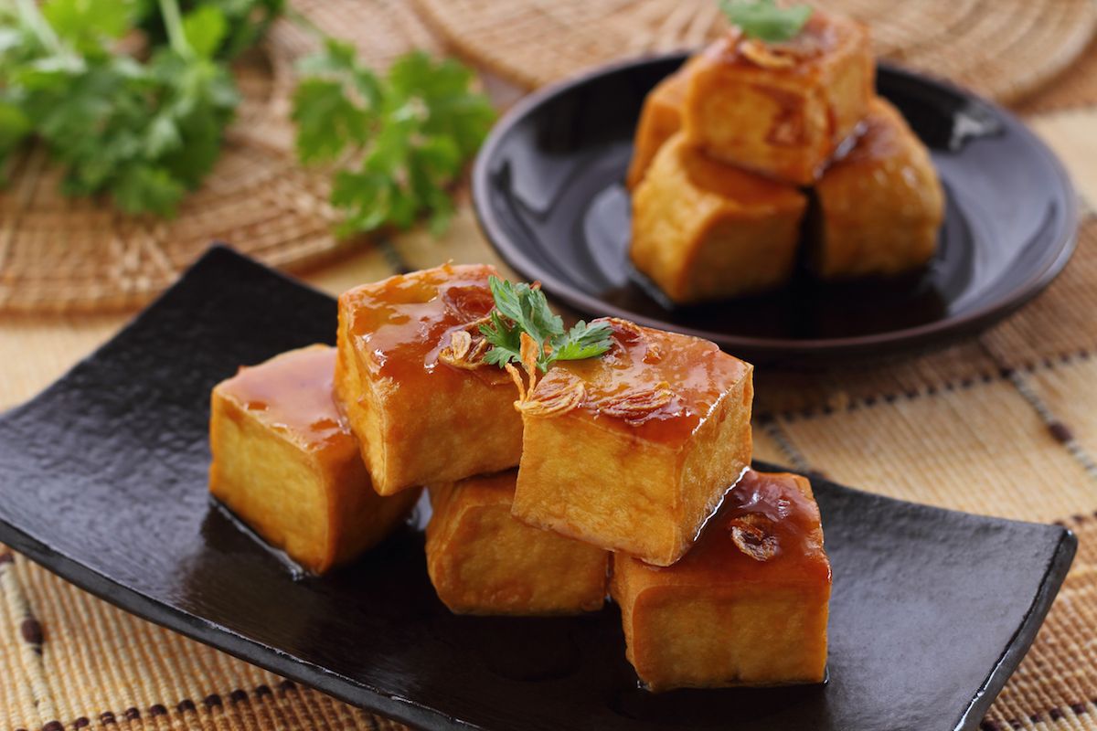 Tofu alla piastra alla curcuma