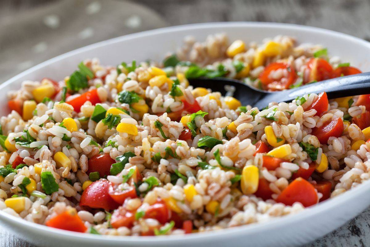 Ricetta Dell Insalata Di Farro Estiva Con Verdure Per Piatti Unici Freddi