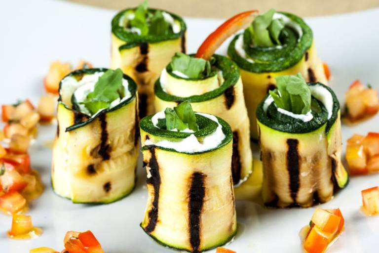 Ricette di involtini di zucchine, per antipasti semplici e sfiziosi