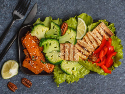 tofu alla griglia con verdure