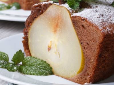 Plumcake con pere intere e cioccolato: una deliziosa pausa dolce!