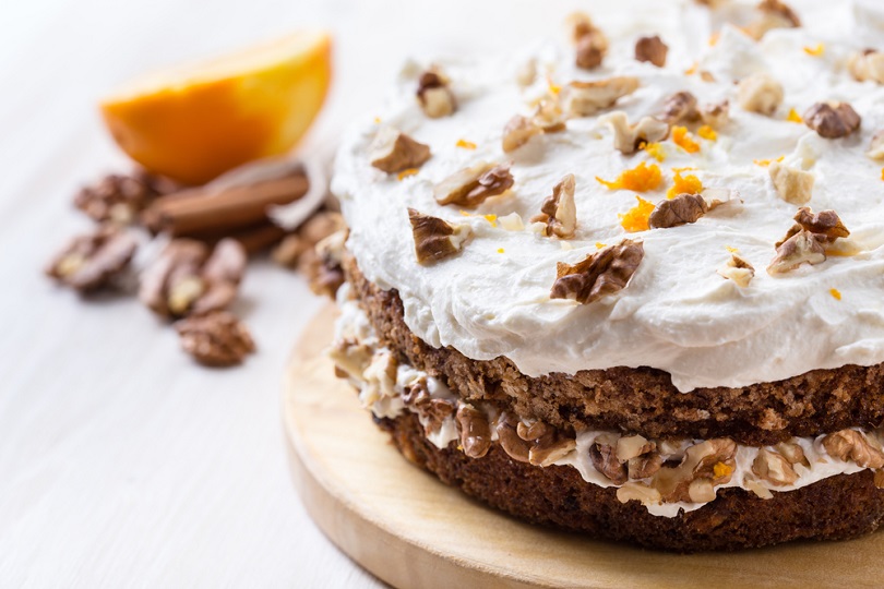 Torta morbida con noci