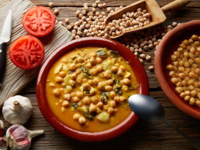 Minestre, vellutate e zuppe: 10 ricette che scaldano lo stomaco
