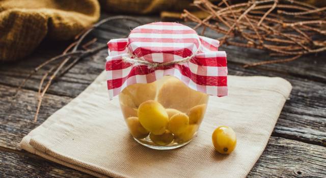 Uva sotto spirito: la ricetta della conserva deliziosa!