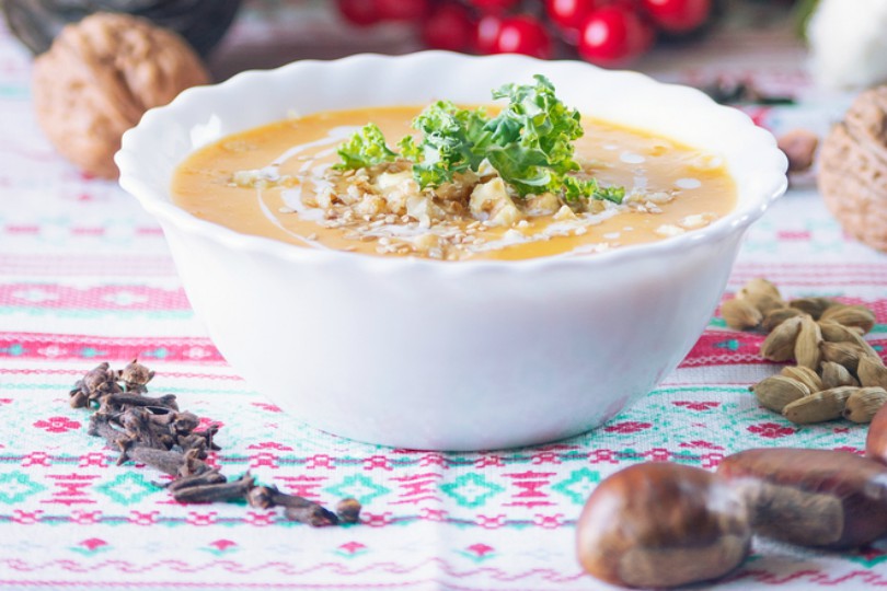 Vellutata con castagne e noci