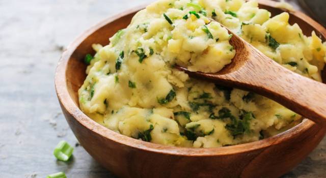 Colcannon: la ricetta irlandese con patate, verza e cipolla