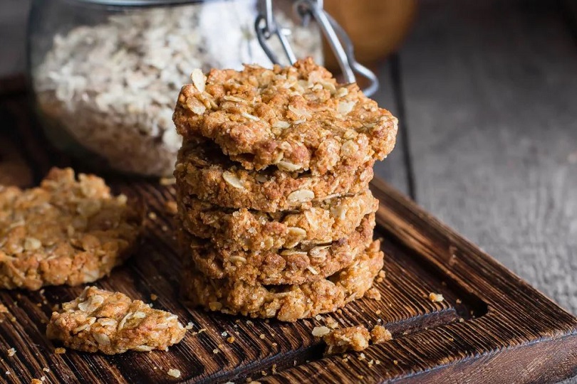 Biscotti con banana e avena