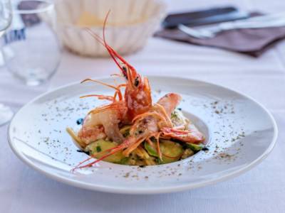 Pasta con gamberi e zucchine