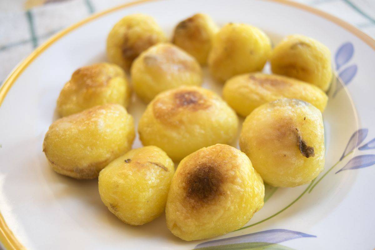 Microwave potatoes
