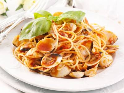 Spaghetti alle vongole: pomodoro sì o no?