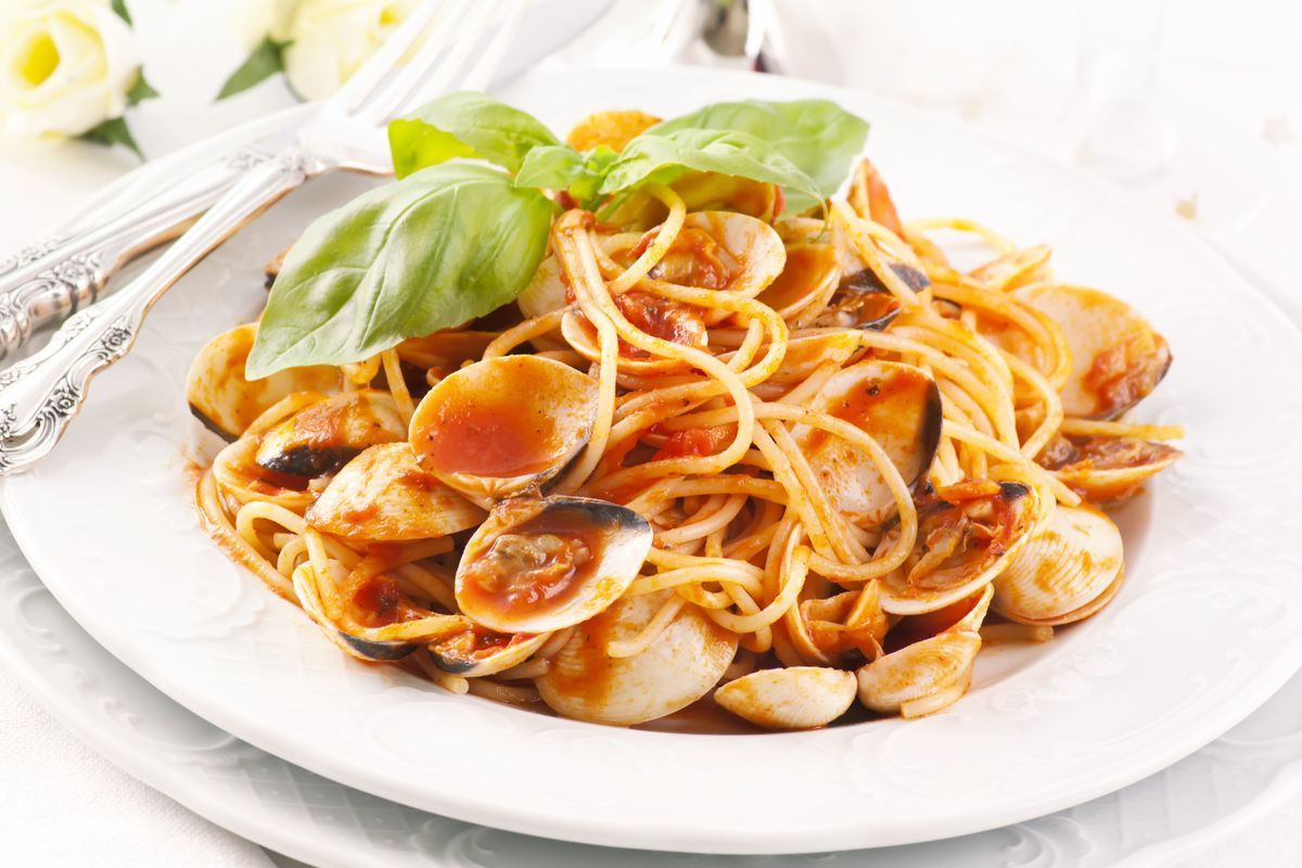 Spaghetti vongole e pomodoro