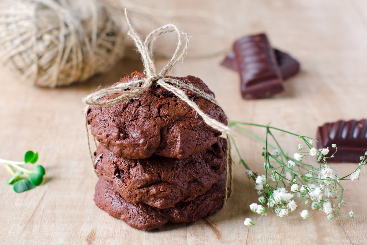 Ricette Dolci Natale.Biscotti Di Natale Al Cioccolato Senza Burro La Ricetta Anche Col Bimby