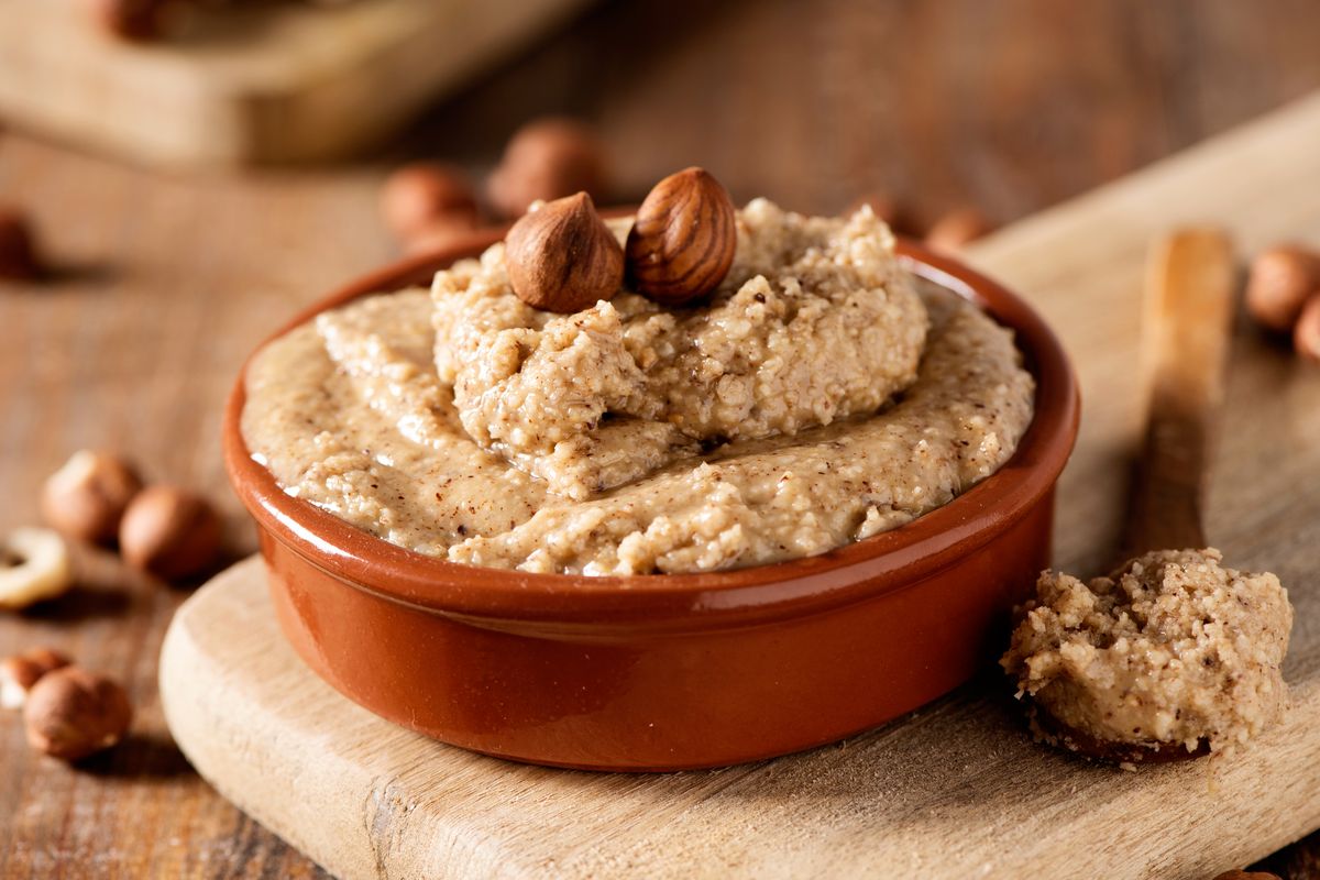 Pasta di nocciole