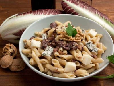 Pasta radicchio e gorgonzola: cremosa e irresistibile!