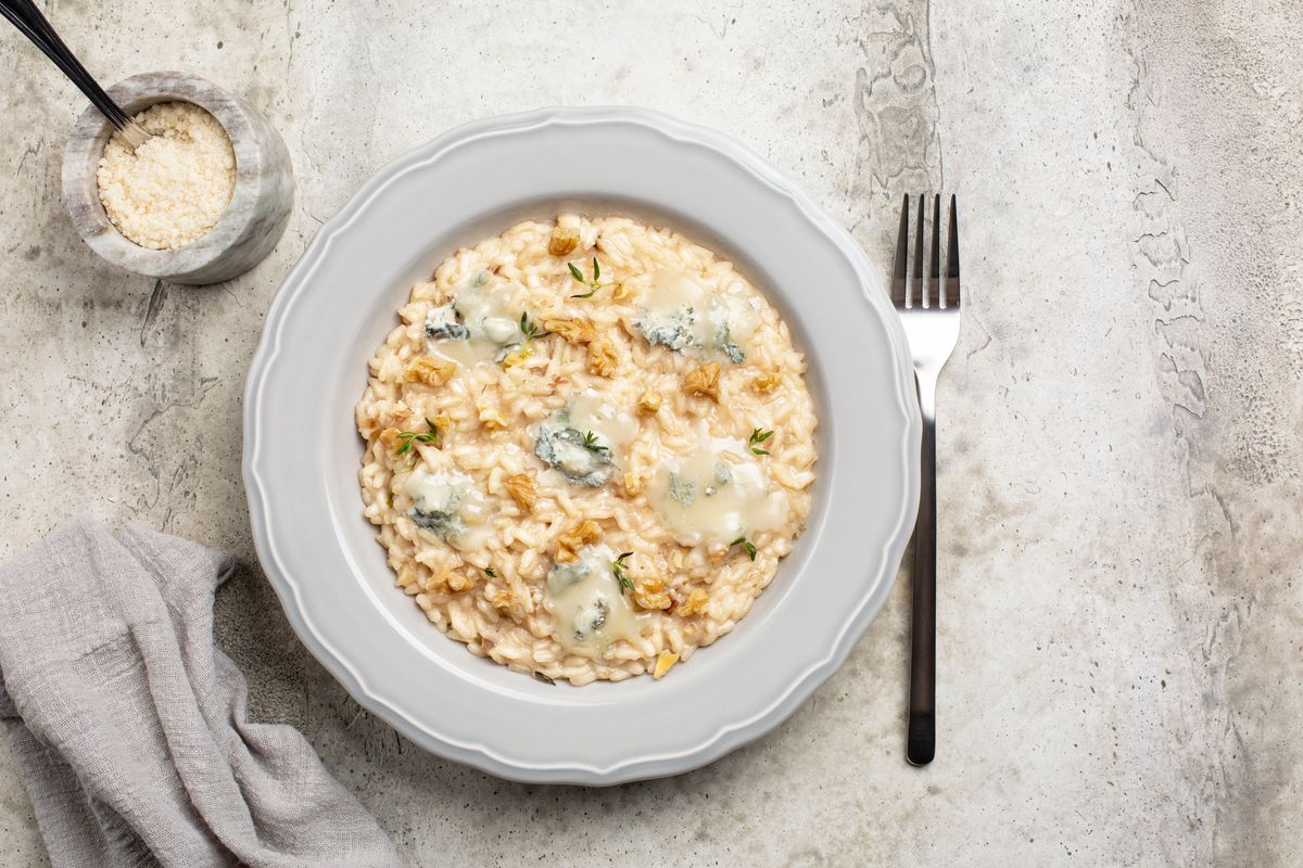 Gorgonzola and walnut rice