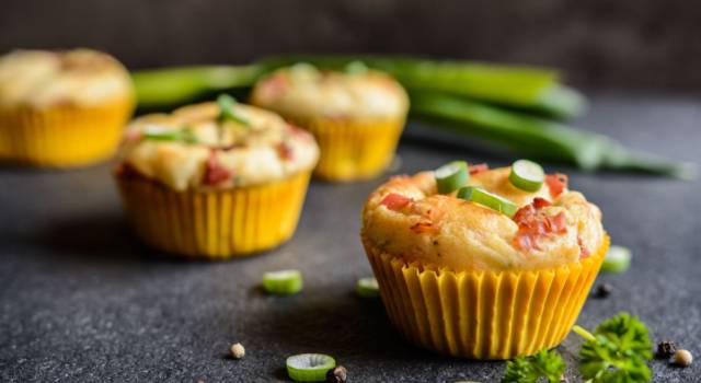 Muffin light salati con albumi e prosciutto cotto: una ricetta facilissima!