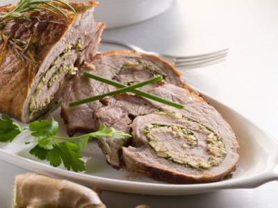 Arrosto di maiale farcito con spinaci al forno: una ricetta ideale per la cena!