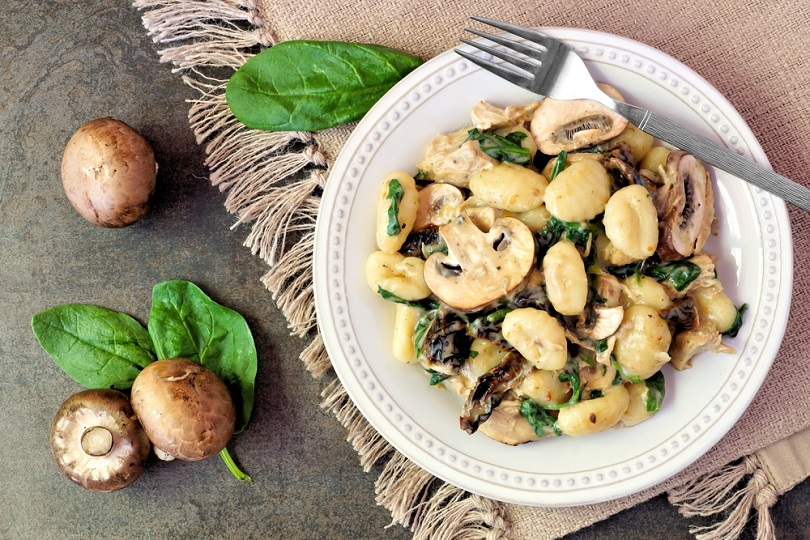 gnocchi all'acqua con funghi