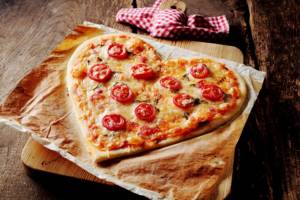 Pizza a forma di cuore