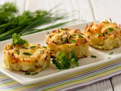 Tortino di cavolfiore e patate al forno: un’idea per servire le verdure in modo diverso dal solito!