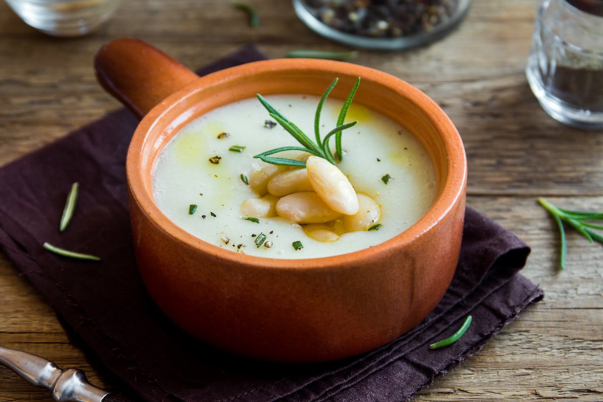 Cauliflower and cannellini cream soup