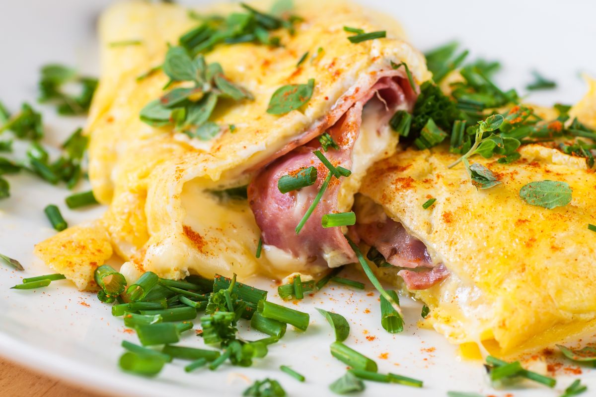 Omelet filled with ham and cheese