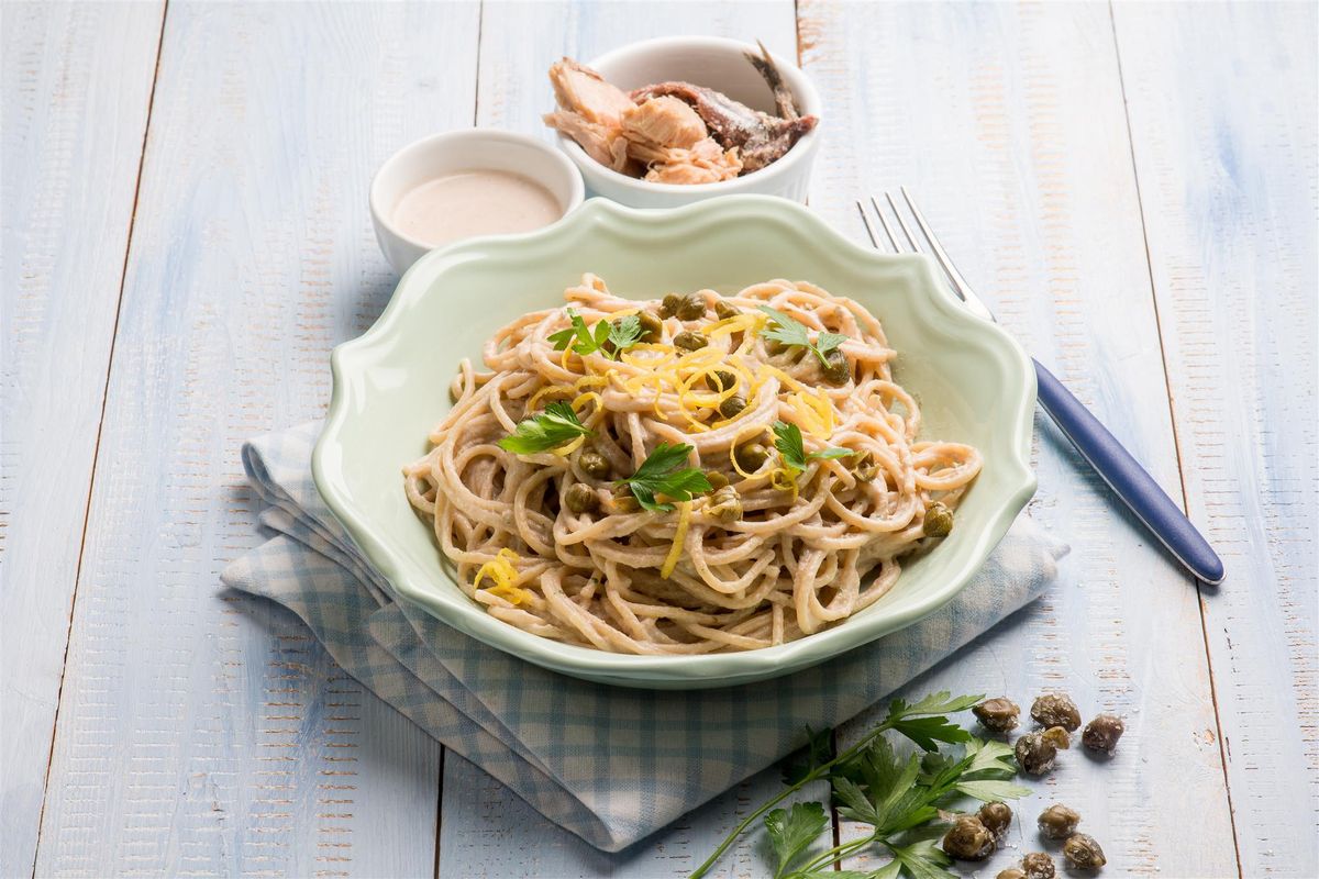 Pasta al tonno: ricetta facile e idee sfiziose per renderla un primo gourmet