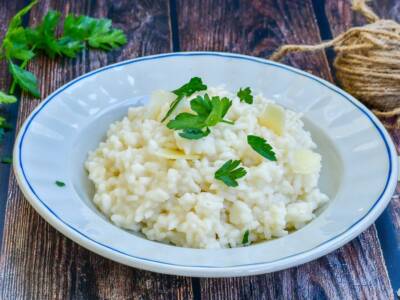 Risotto caprino e miele: un primo piatto elegante e raffinato!