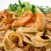 Tagliatelle con gamberi e pomodori secchi