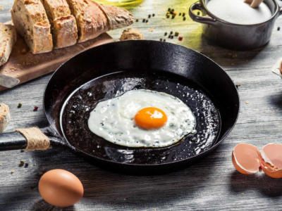 Come fare l’uovo all’occhio di bue: la ricetta perfetta