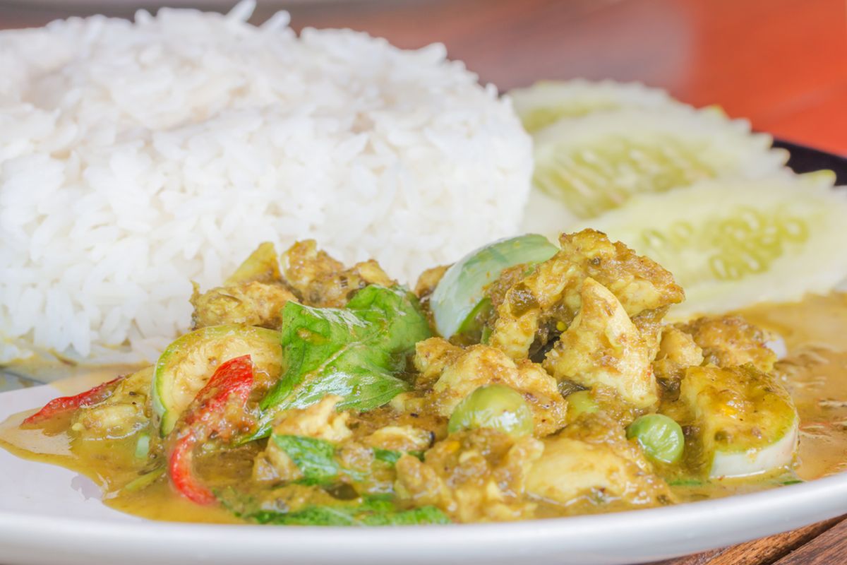 Chicken curry and basmati rice