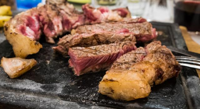 Se amate la carne, la fiorentina è ciò che fa per voi: ecco la ricetta!