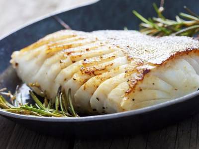 Buonissime triglie al forno con limone: per gli amanti del pesce!