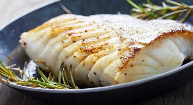Buonissime triglie al forno con limone: per gli amanti del pesce!