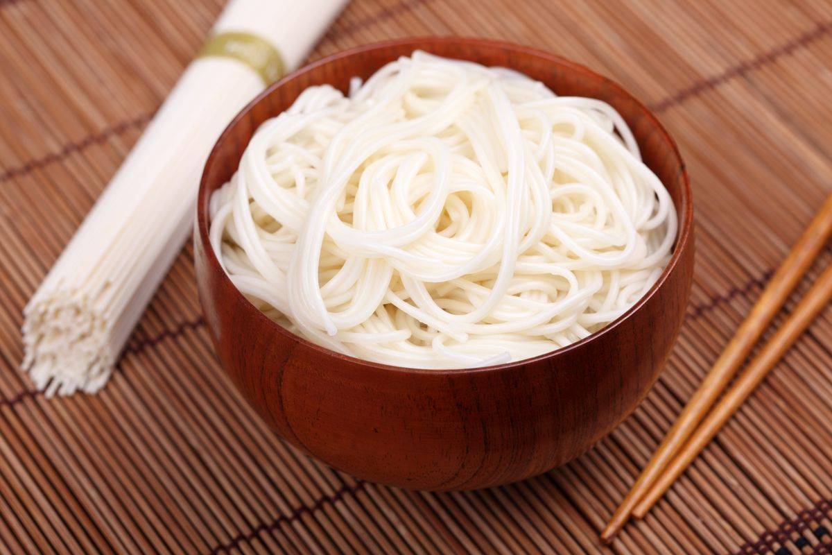 Pasta di riso fatta in casa: ecco come prepararla senza glutine