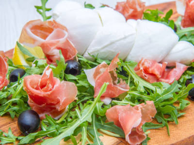 Insalata caprese gourmet, un contorno rivisitato