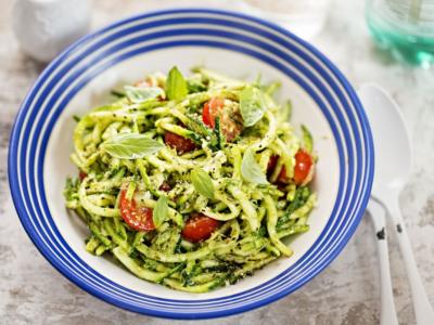 Sì, gli spaghetti di zucchine esistono e sono semplicemente deliziosi!