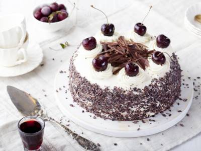 Una ricetta incredibile: la torta foresta nera vegan!