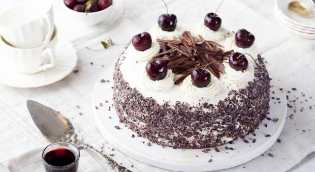 Una ricetta incredibile: la torta foresta nera vegan!