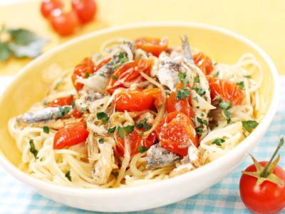 Saporita pasta con le sarde e pomodorini: una ricetta irresistibile!