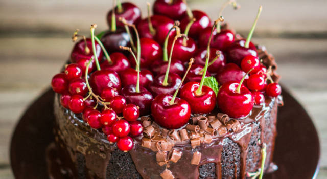 Torta al cioccolato e ciliegie, una vera tentazione!